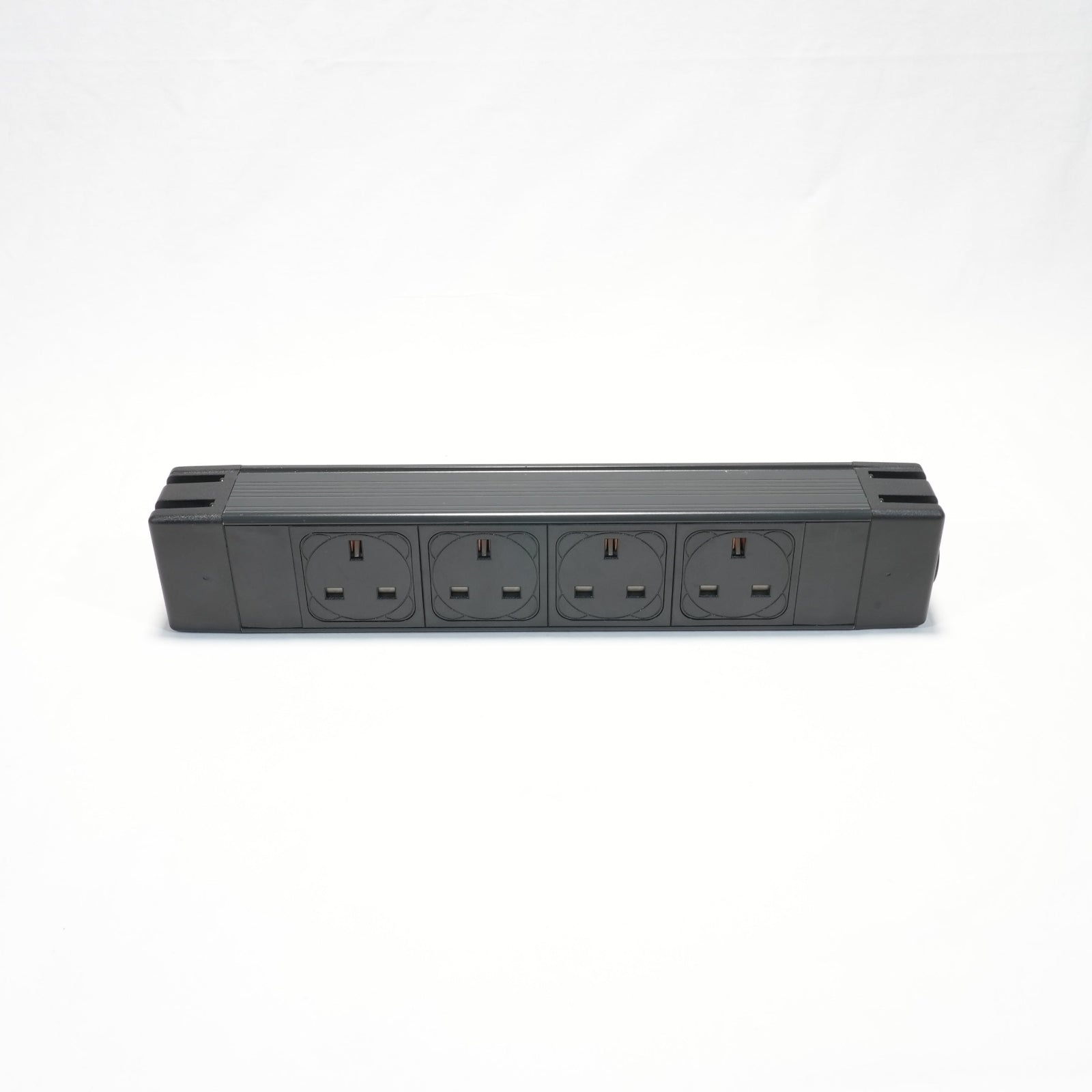 Powerbox Socket Unit 4Way 230V (4X UK) 800mm GST18I3 Cableplug