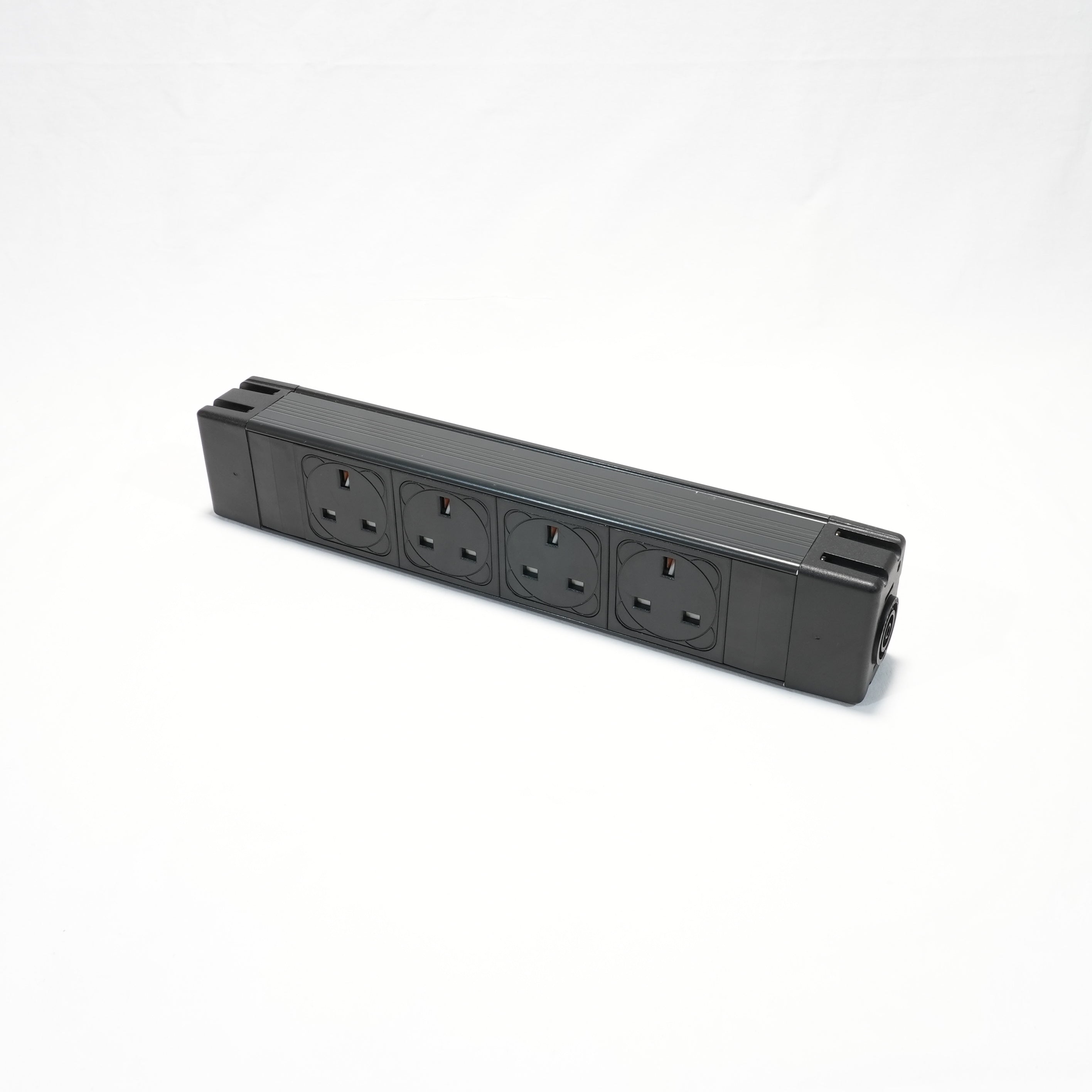 Powerbox Socket Unit 4Way 230V (4X UK) 800mm GST18I3 Cableplug