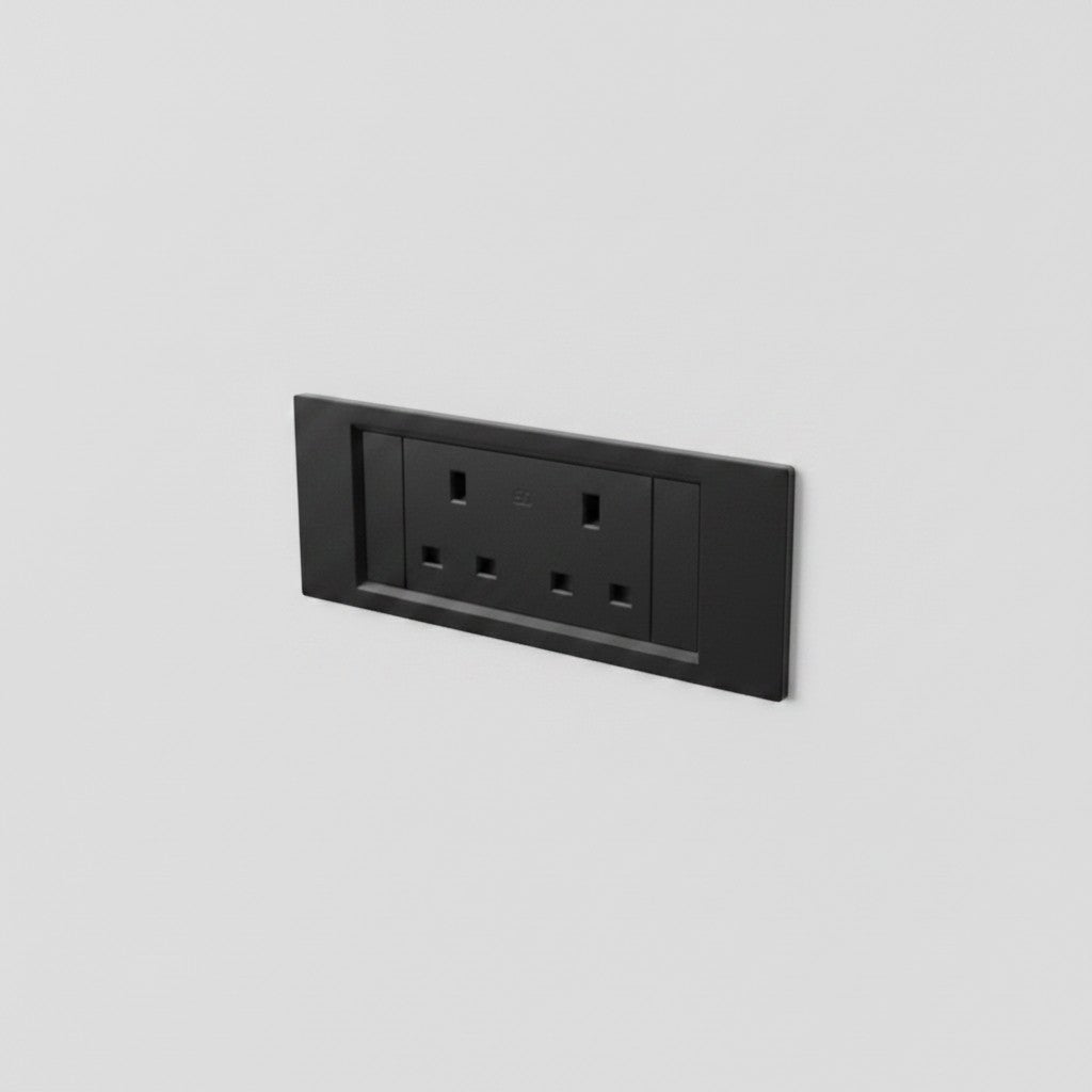 QIKFRAME25 Unit 230V (1X UK2G) Black