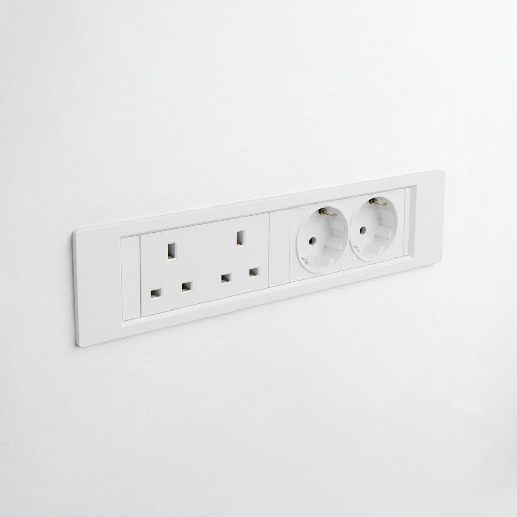 QIKFRAME45 Unit 230V (1X UK2G, 1X DE2G) White