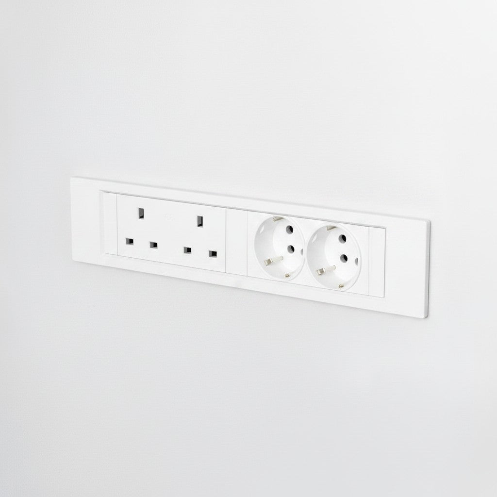 QIKFRAME45 Unit 230V (1X UK2G, 1X DE2G) White