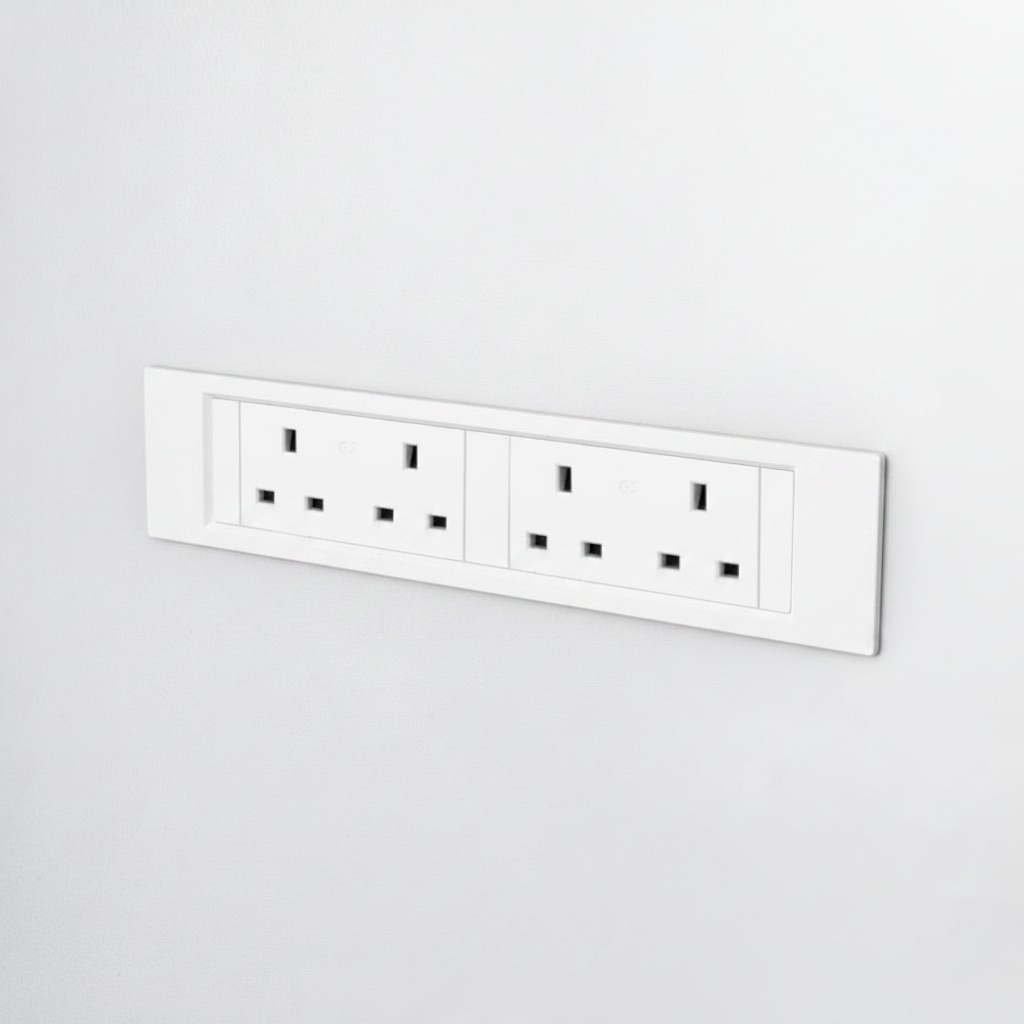 QIKFRAME45 Unit 230V (2X UK2G) White